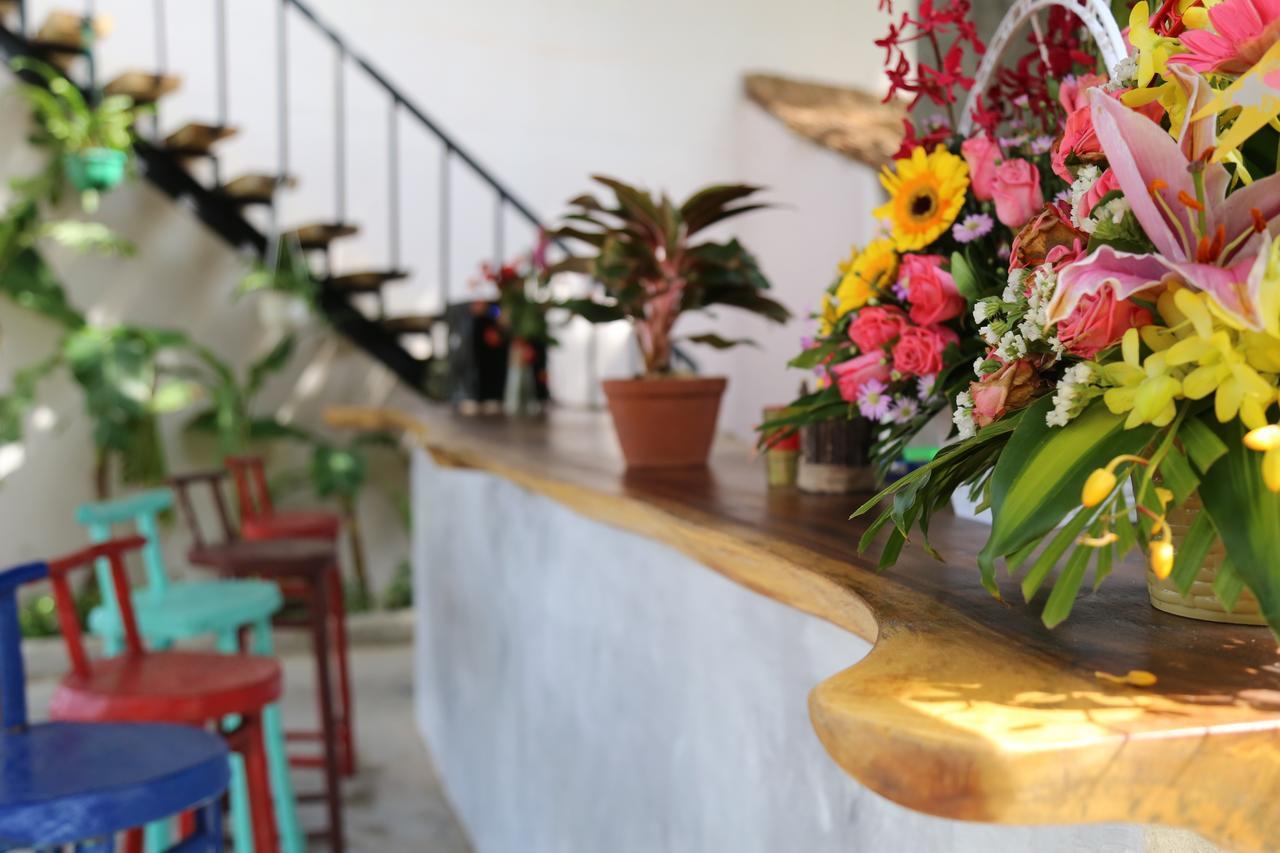 Confetti House Hotel Quy Nhon Exterior foto